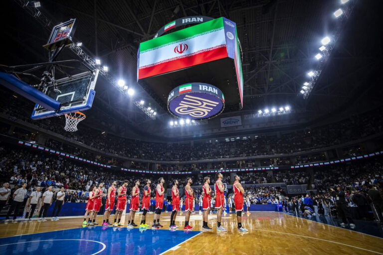 آماده‌باش مانولوپولوس به شاگردانش در ناگویا
