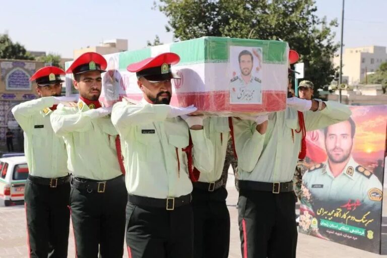 مأموران نیروی انتظامی